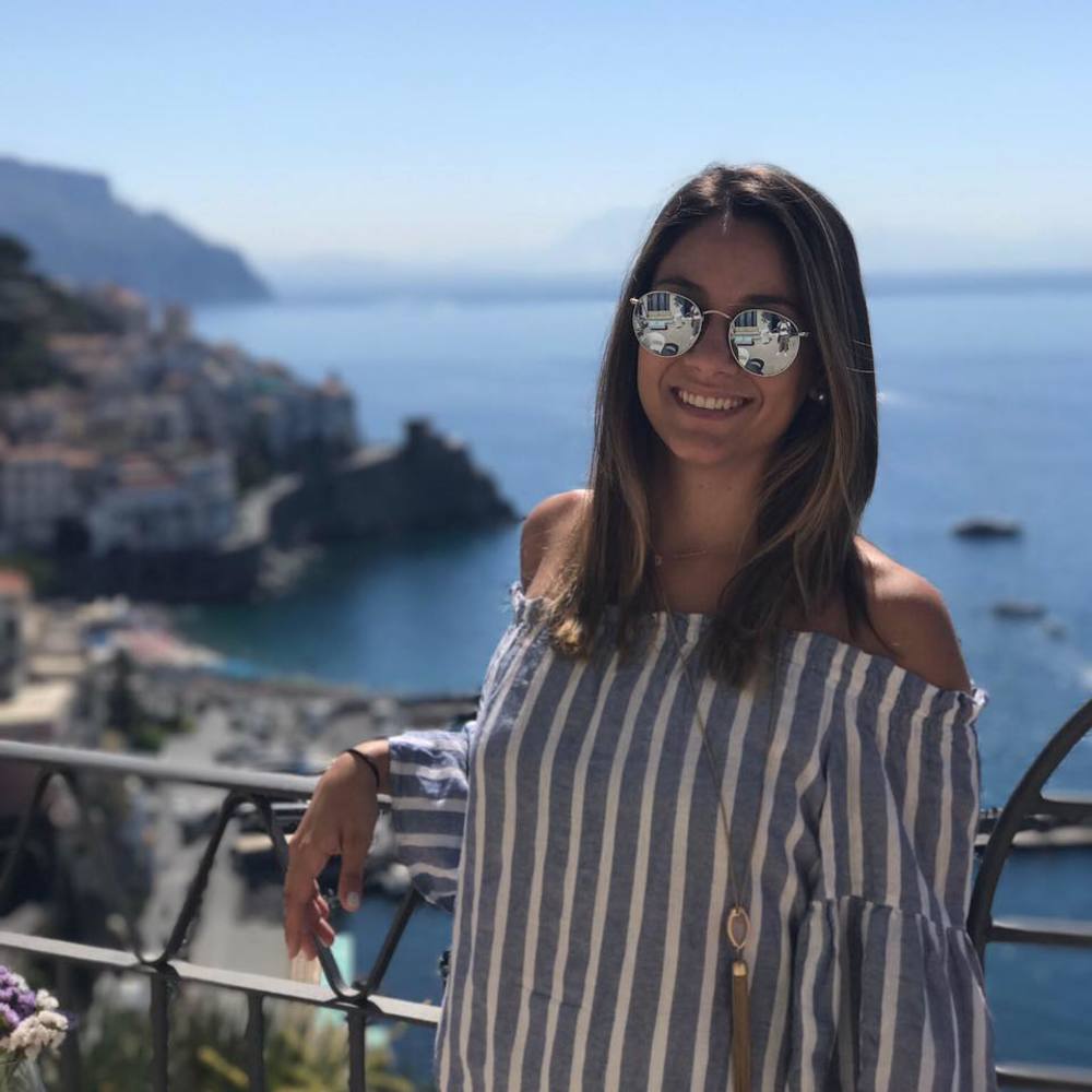 Meet your Posher, Victoria